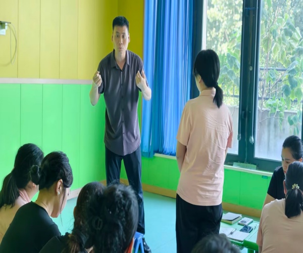 教研无声，成长有痕